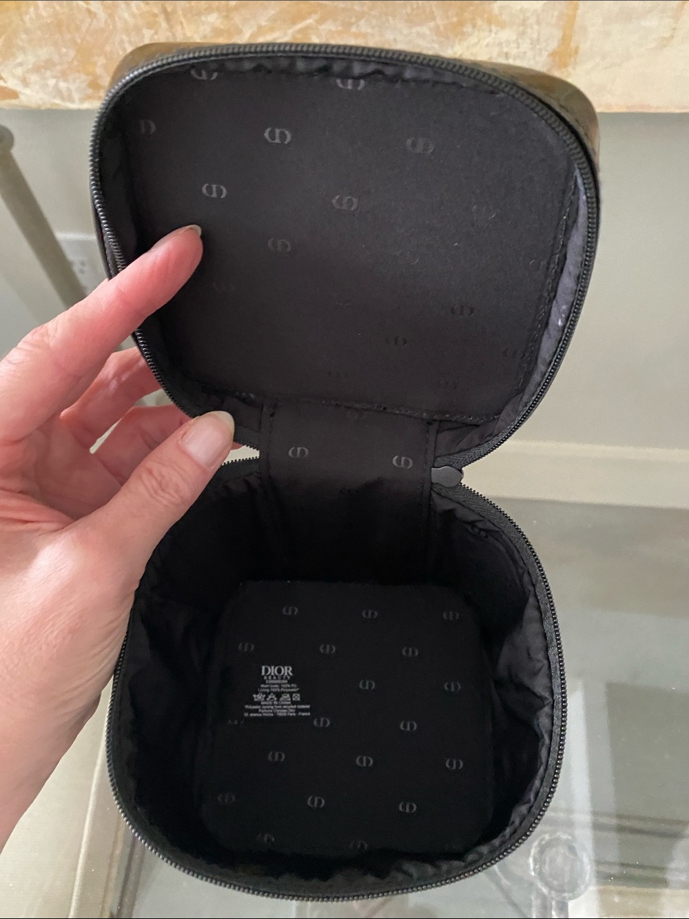Dior Black Patent Vanity Case - Picture 3 of 4
